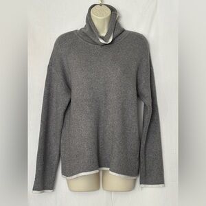 Liz Claiborne Women’s Turtleneck Sweater Size M